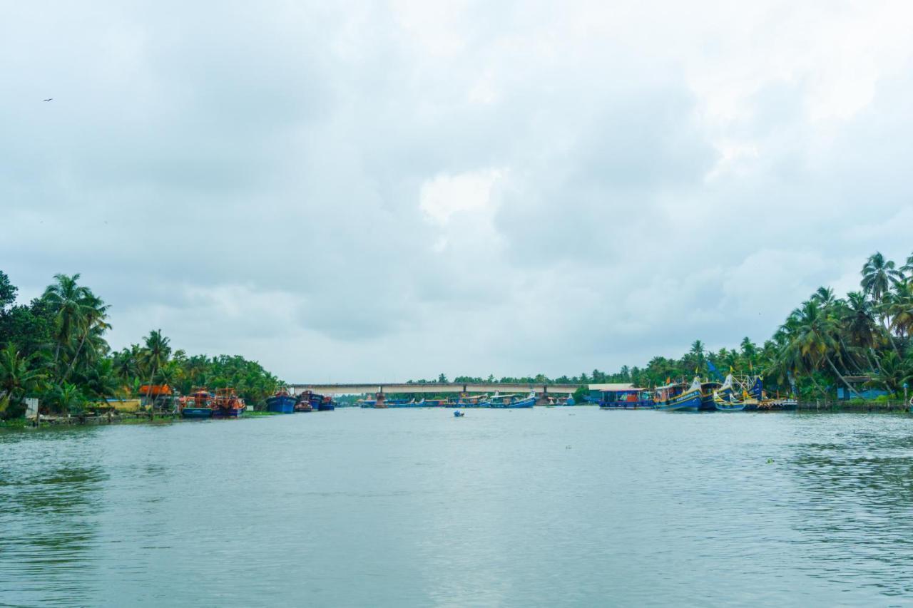 Canalview Private Cottage Azhikkal Ayiram Thengu Panmana Dış mekan fotoğraf