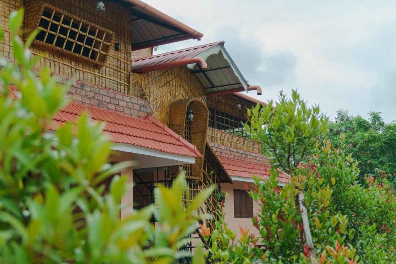 Canalview Private Cottage Azhikkal Ayiram Thengu Panmana Dış mekan fotoğraf